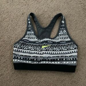 Sports bra